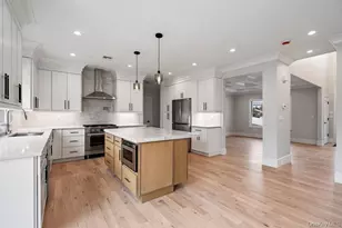 35 Main Pkwy, Plainview, NY 11803 - Photo 19