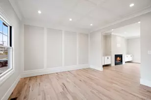 35 Main Pkwy, Plainview, NY 11803 - Photo 15