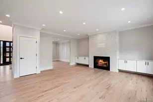 35 Main Pkwy, Plainview, NY 11803 - Photo 17