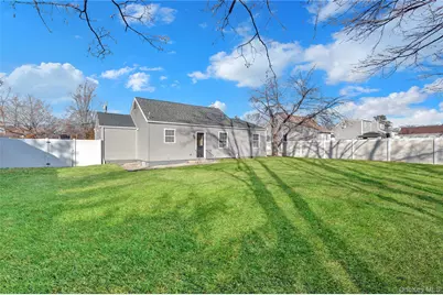 13 Dietz Street, Central Islip, NY 11722 - Photo 5