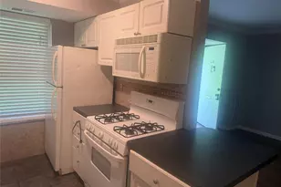 5 Laramie, Coram, NY 11727 - Photo 7