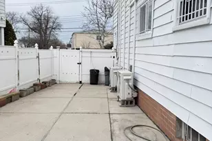 137-02 64th Rd, Flushing, NY 11367 - Photo 15