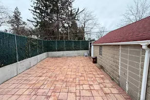 137-02 64th Rd, Flushing, NY 11367 - Photo 7