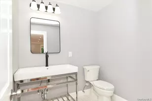 87 Dunlop Rd, Huntington, NY 11743 - Photo 11