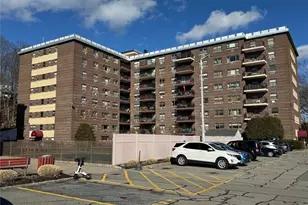 200 Diplomat Dr, Mount Kisco, NY 10549 - Photo 3