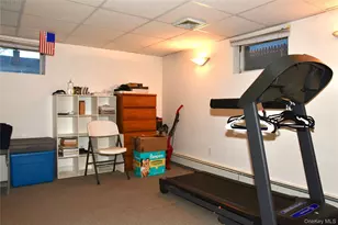 242 Munro Blvd, Valley Stream, NY 11581 - Photo 11