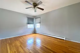 242 Munro Blvd, Valley Stream, NY 11581 - Photo 13