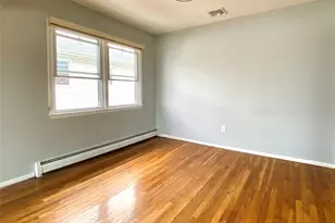 242 Munro Blvd, Valley Stream, NY 11581 - Photo 11