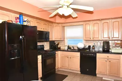 242 Munro Boulevard, Valley Stream, NY 11581 - Photo 5