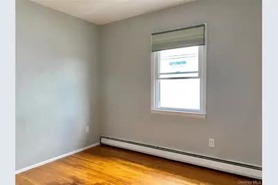 242 Munro Boulevard, Valley Stream, NY 11581 - Photo 15