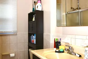 242 Munro Blvd, Valley Stream, NY 11581 - Photo 9