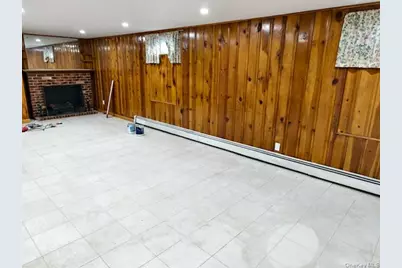 58-27 208 St, Bayside, NY 11364 - Photo 17