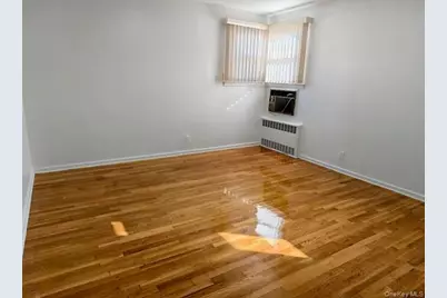 58-27 208 St, Bayside, NY 11364 - Photo 9