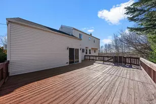 1 Lange Ct, Melville, NY 11747 - Photo 11
