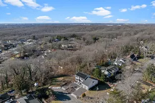 1 Lange Ct, Melville, NY 11747 - Photo 21