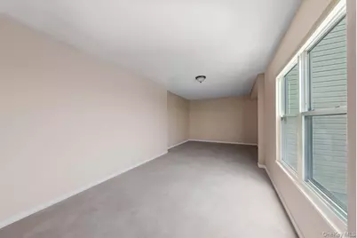 1 Lange Court, Melville, NY 11747 - Photo 5