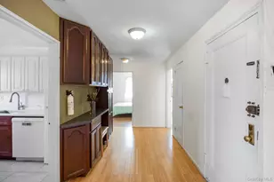 46 Terrace Cir, Great Neck, NY 11021 - Photo 7