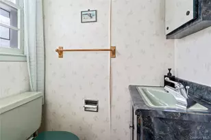 180-44 Grand Central Pkwy, Jamaica, NY 11432 - Photo 11