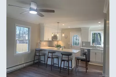 6 Acorn Lane, Stony Brook, NY 11790 - Photo 5