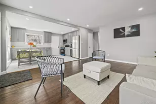 88 N Penataquit Ave, Bay Shore, NY 11706 - Photo 7