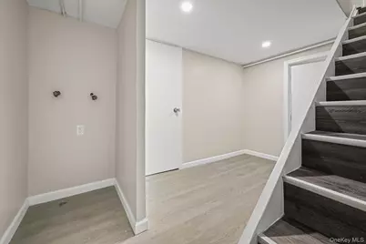 88 N Penataquit Avenue, Bay Shore, NY 11706 - Photo 15