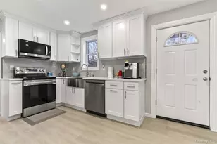 15 Bellaire Dr, Ridge, NY 11961 - Photo 13