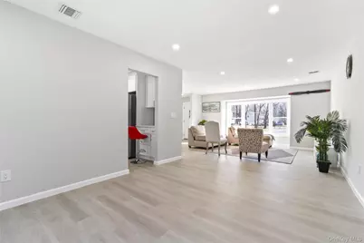 15 Bellaire Drive, Ridge, NY 11961 - Photo 11