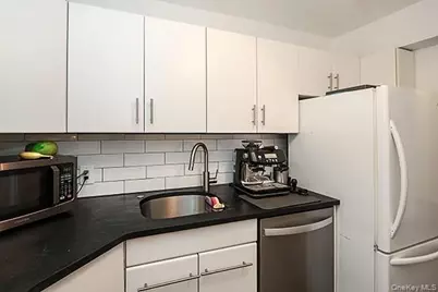 410 E Broadway #2X, Long Beach, NY 11561 - Photo 13