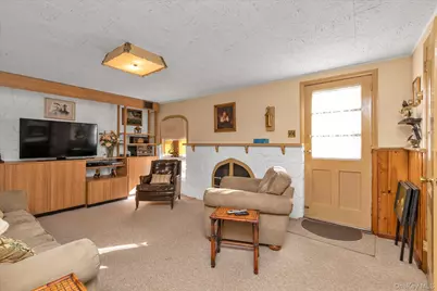 154 S Brush Drive, Valley Stream, NY 11581 - Photo 9