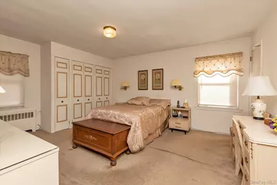 154 S Brush Drive, Valley Stream, NY 11581 - Photo 13