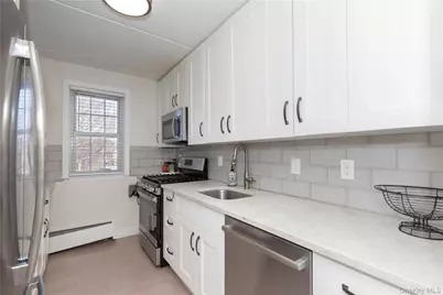 4 Consulate Drive #3D, Tuckahoe, NY 10707 - Photo 9