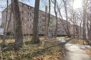 4 Consulate Dr, Tuckahoe, NY 10707 - Photo 21