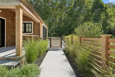 70 Glenview Drive, Southampton, NY 11968 - Photo 5