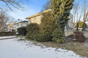 331 Tulip Ave, Floral Park, NY 11001 - Photo 3