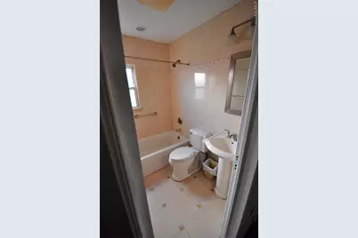 415 Lowell Avenue, New Hyde Park, NY 11040 - Photo 5