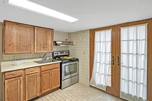 118 Shelter Rock Rd, Roslyn, NY 11576 - Photo 19