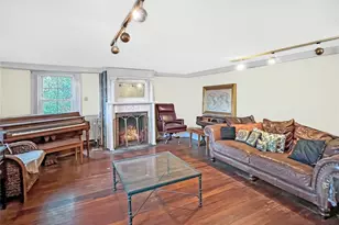 118 Shelter Rock Rd, Roslyn, NY 11576 - Photo 3