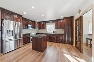 295 Union Ave Ave, Lynbrook, NY 11563 - Photo 5