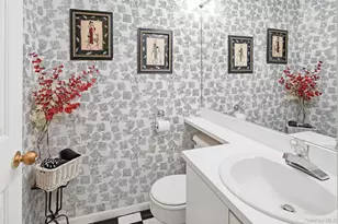 24 Carhart Ave, White Plains, NY 10605 - Photo 17