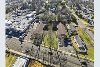 297 Merrick Road #D 1, Amityville, NY 11701 - Photo 17