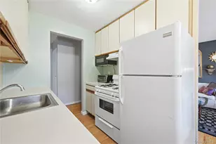 297 Merrick Rd, Amityville, NY 11701 - Photo 11