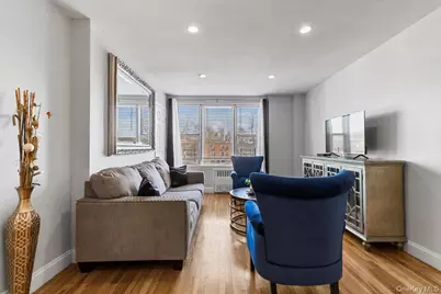 5425 Valles Avenue #3F, Bronx, NY 10471 - Photo 9