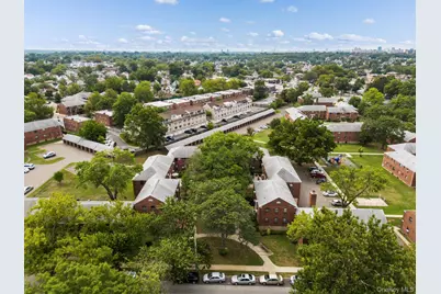 160-24 17th Ave #1, Whitestone, NY 11357 - Photo 9