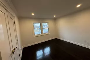 696 N Delaware Ave, Lindenhurst, NY 11757 - Photo 9