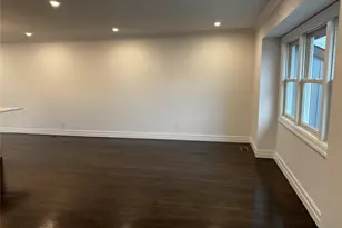 696 N Delaware Ave, Lindenhurst, NY 11757 - Photo 5