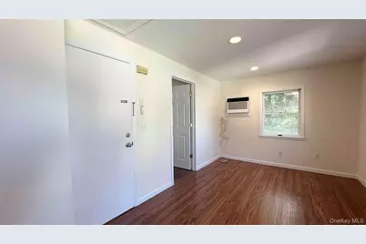 64 Pine Hollow Road #2, Oyster Bay, NY 11771 - Photo 3