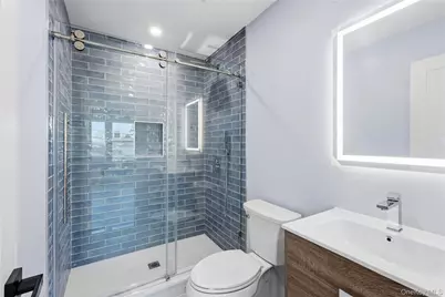 14 Fawn Lane, Westbury, NY 11590 - Photo 23