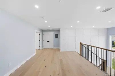 14 Fawn Lane, Westbury, NY 11590 - Photo 19