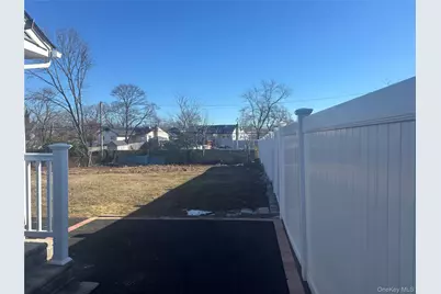 447 Albany Avenue, Amityville, NY 11701 - Photo 9