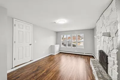 1354 Brooklyn Boulevard, Bay Shore, NY 11706 - Photo 9